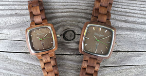 drevene hodinky
