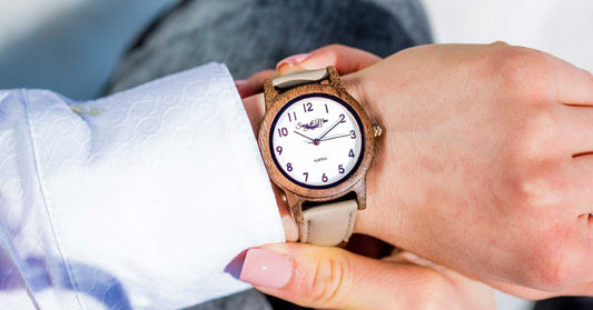 Fashion oblečenie k sissy damskym hodinka