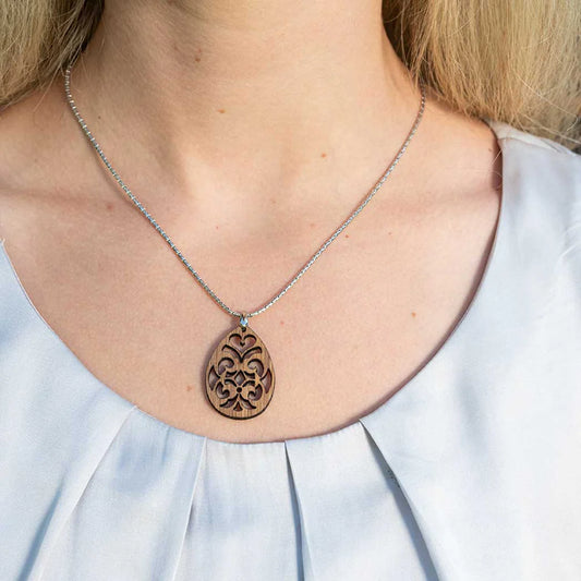 Drevený náhrdelník Bohém Orech Striebro