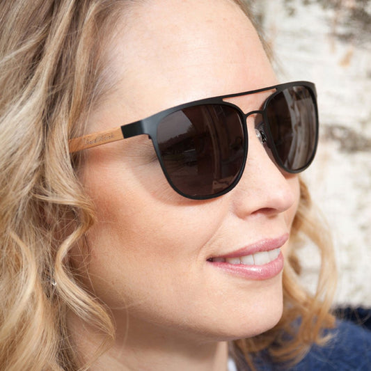 elegantne drevene okuliare