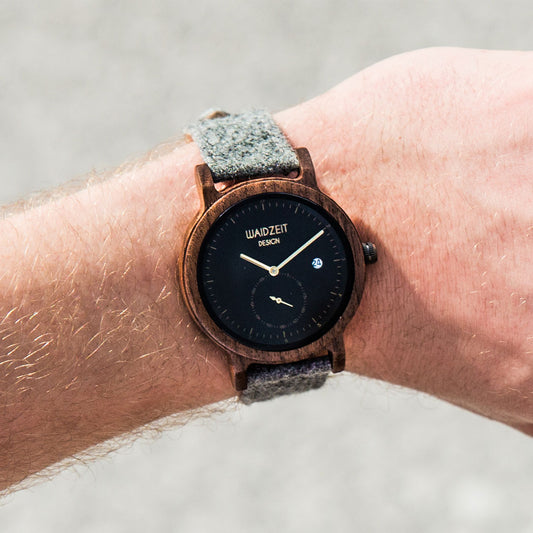 drevene hodinky pre panov s lodenovym remienkom