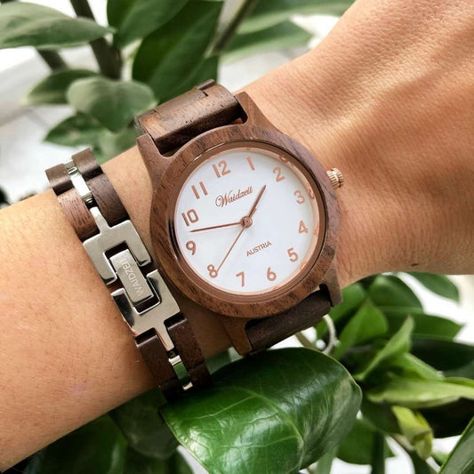 Drevený náramok Element Orech