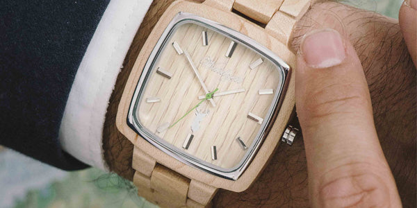 originalne drevene hodinky z dreva