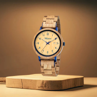 Detail pánskych drevených hodiniek Waidzeit Markus – dubové drevo v kombinácii s kovovými prvkami