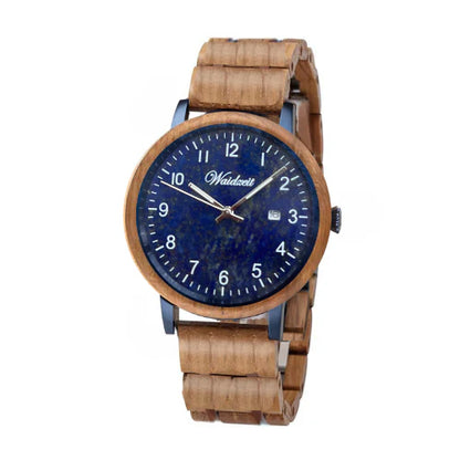 Pánske drevené hodinky Waidzeit Michael z barikového vínneho dreva s ciferníkom z pravého lapisu lazuli – spojenie elegancie, múdrosti a prírody