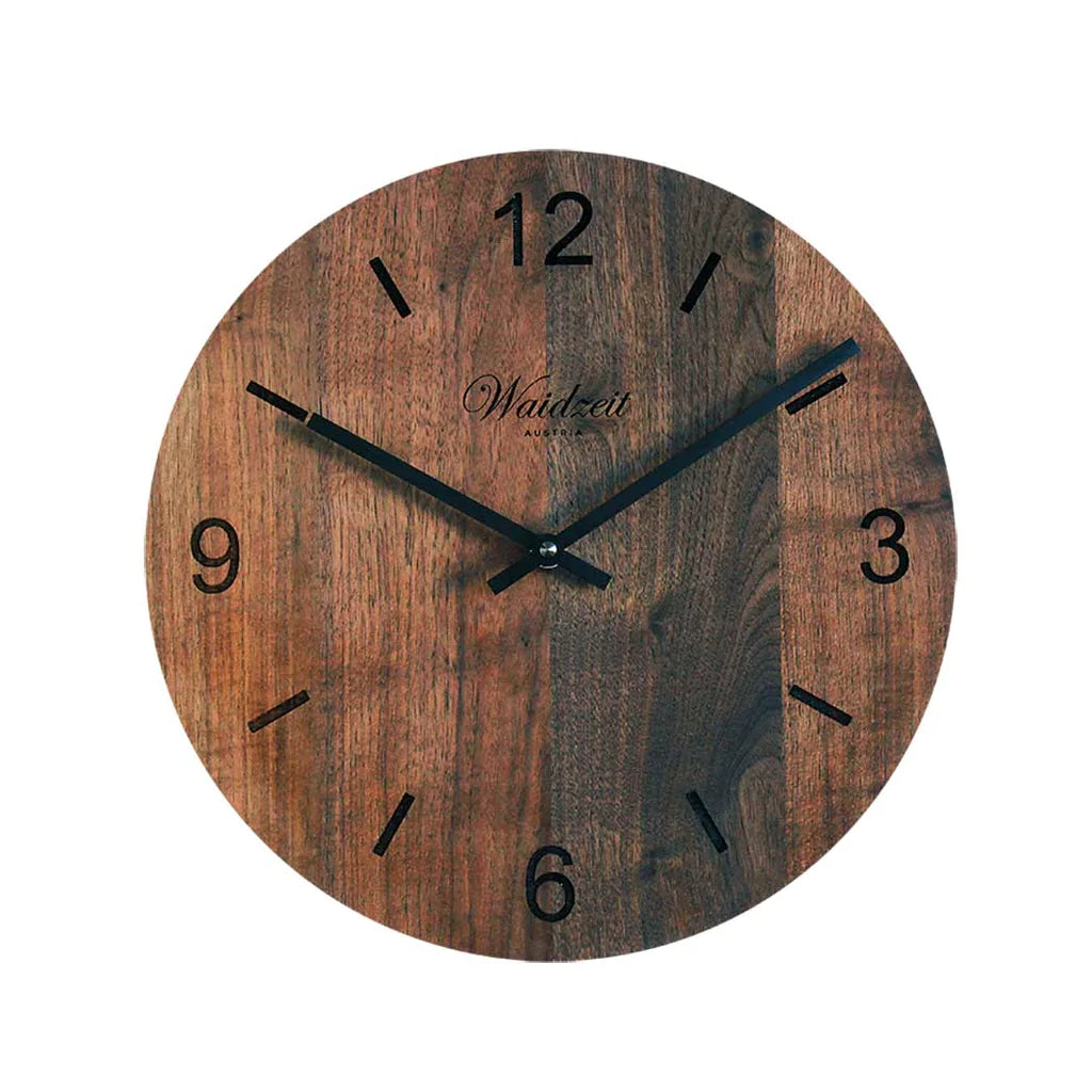 Drevené nástenné hodiny Tempus Orech – drevené hodinky Waidzeit