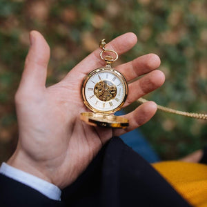 Drevené vreckové hodinky Skelett Gold